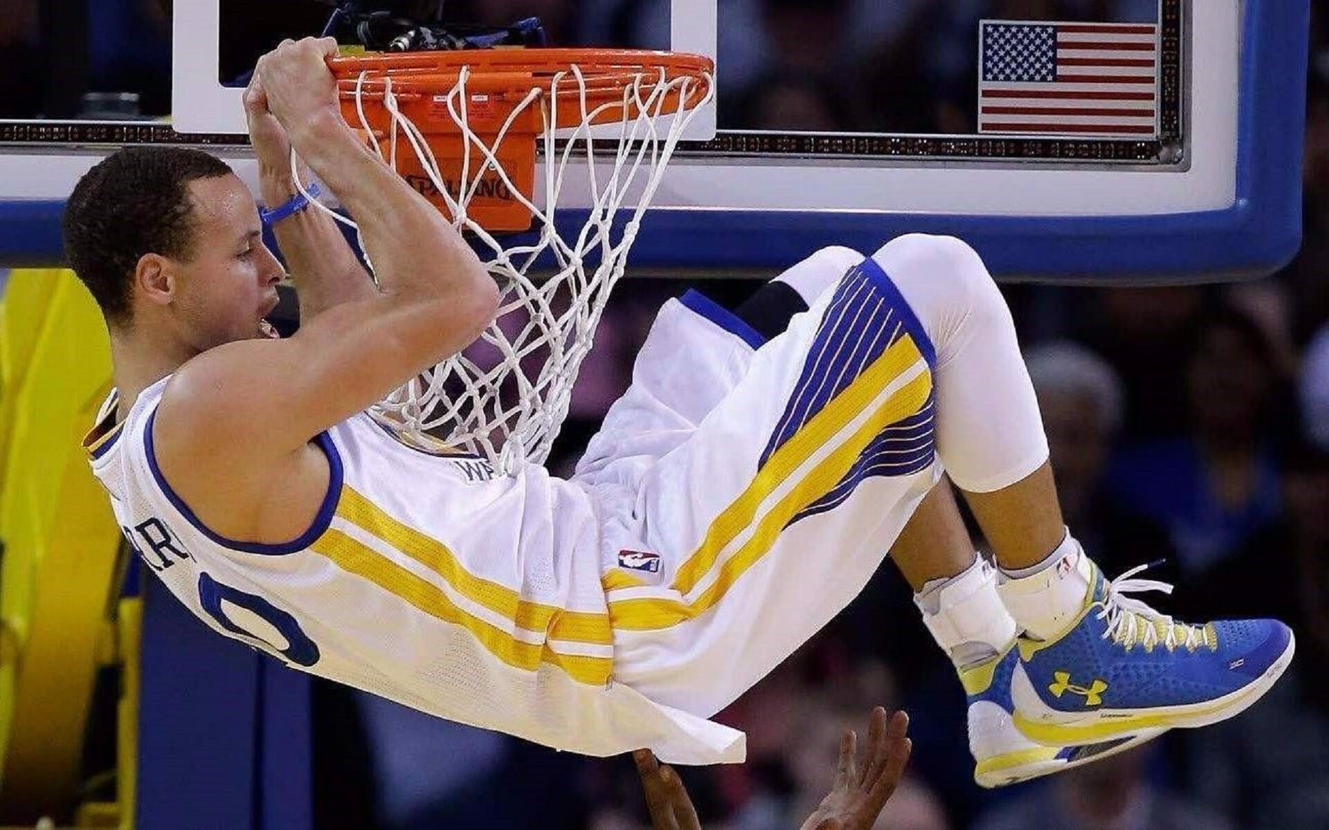 绝杀之夜，哈利伯顿的孤勇与雄鹿的宿命轮回—NBA杯赛场上，唯一性如何定义伟大？